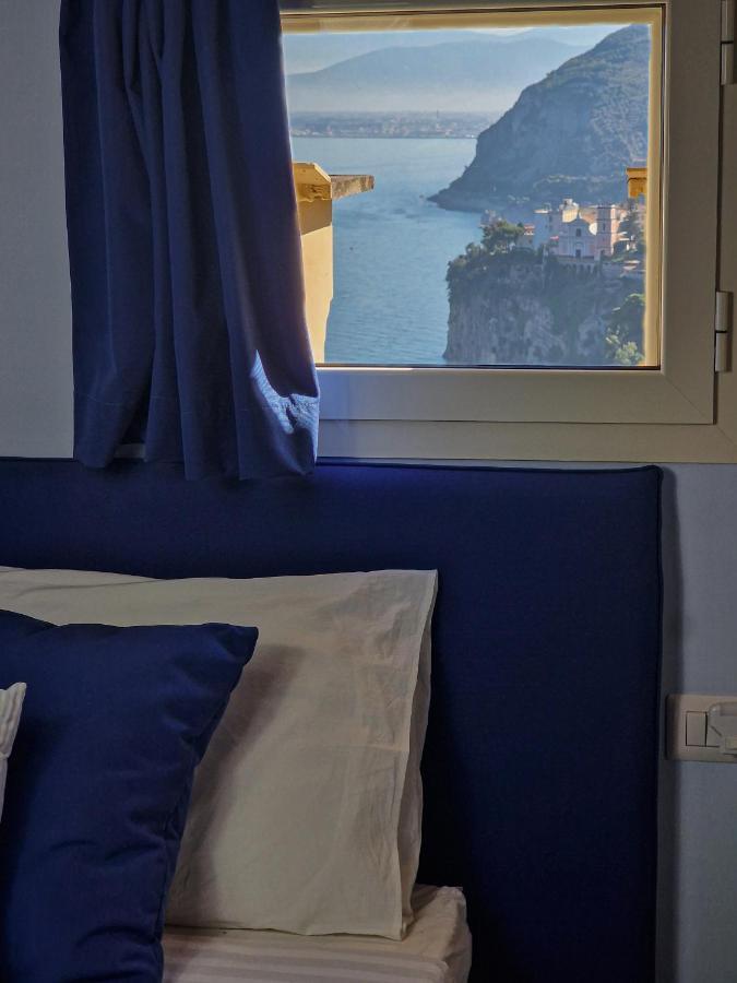 La Torretta Sea View Rooms Vico Equense Kültér fotó