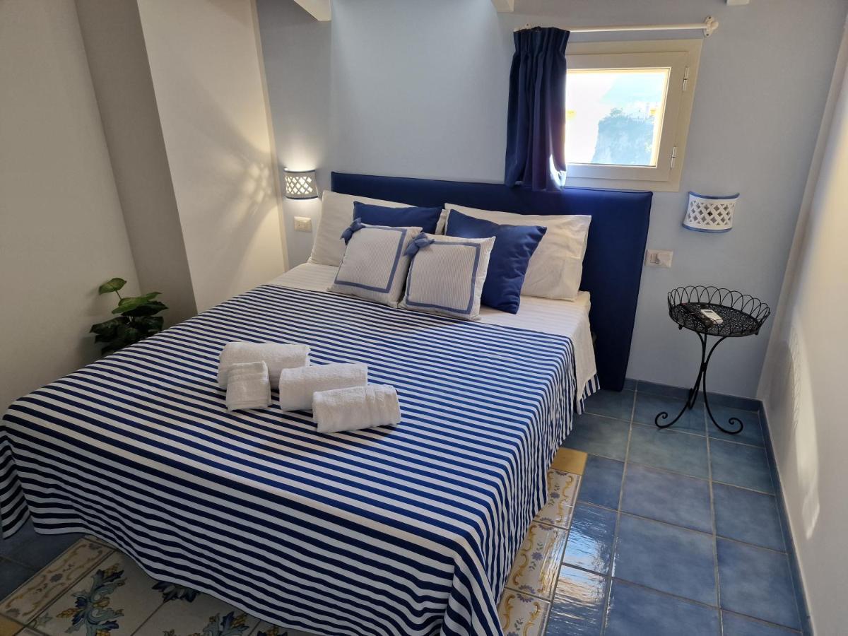 La Torretta Sea View Rooms Vico Equense Kültér fotó