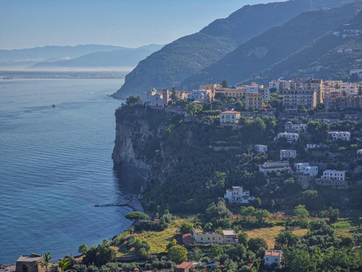 La Torretta Sea View Rooms Vico Equense Kültér fotó